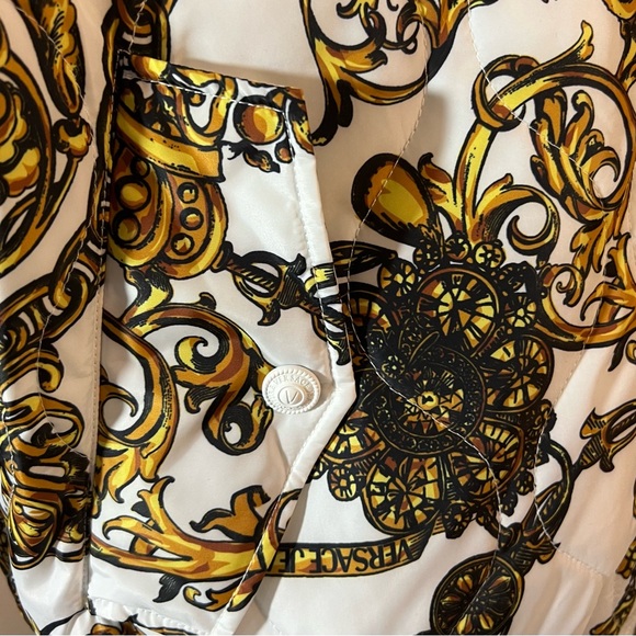 Versace Baroque Reversible Bomber Jacket in Gold and White size L $350 - Picture 6 of 8